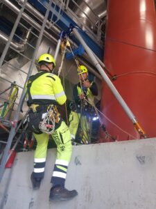 F993E246-4B1E-4FD4-98C2-36ABA06EE4F7_1_105_c